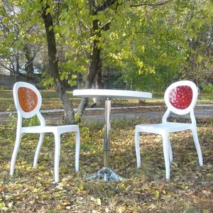 Оригинальные пластиковые стулья Ронда РС со столом