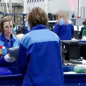 Рабочий на Производство Пластиковых Ящиков для Инструментов в Польшу