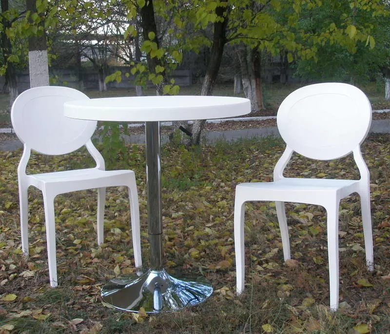 Комплект пластиковых стульев Ронда со столом