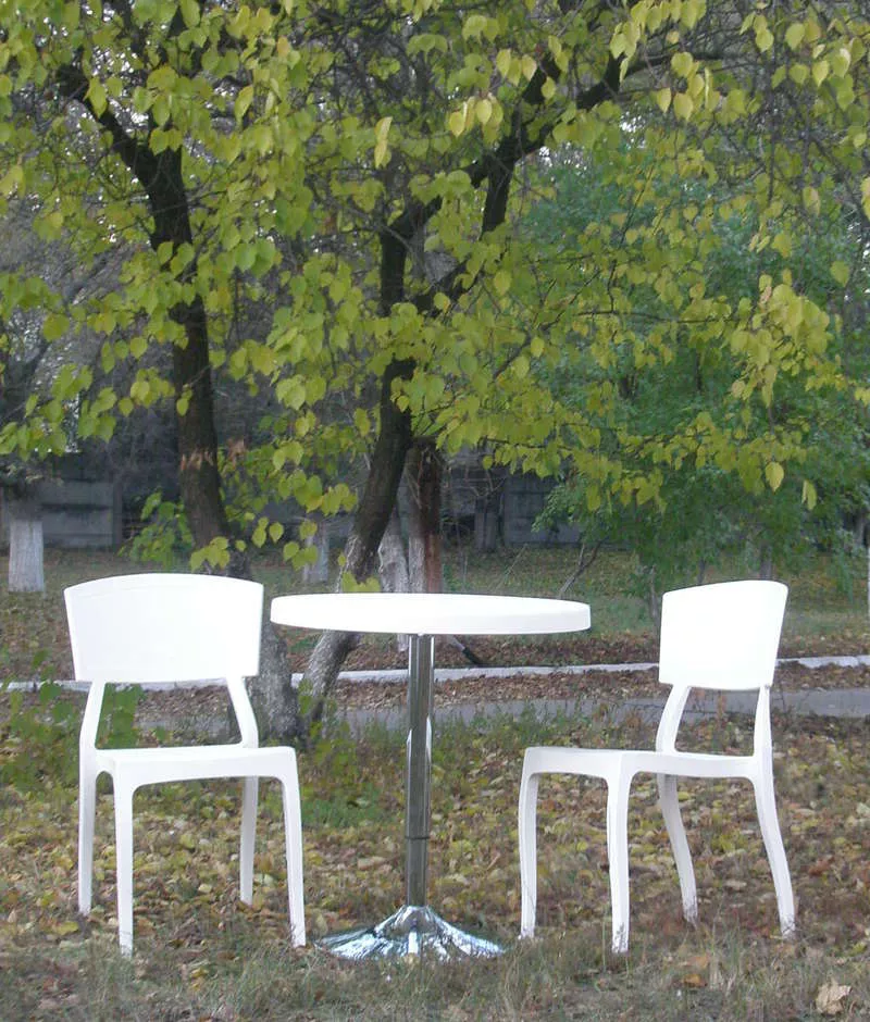 Комплект пластиковых стульев Орли со столом